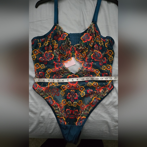 Savage X Fenty Lace Teddy Bodysuit - Picture 9 of 10